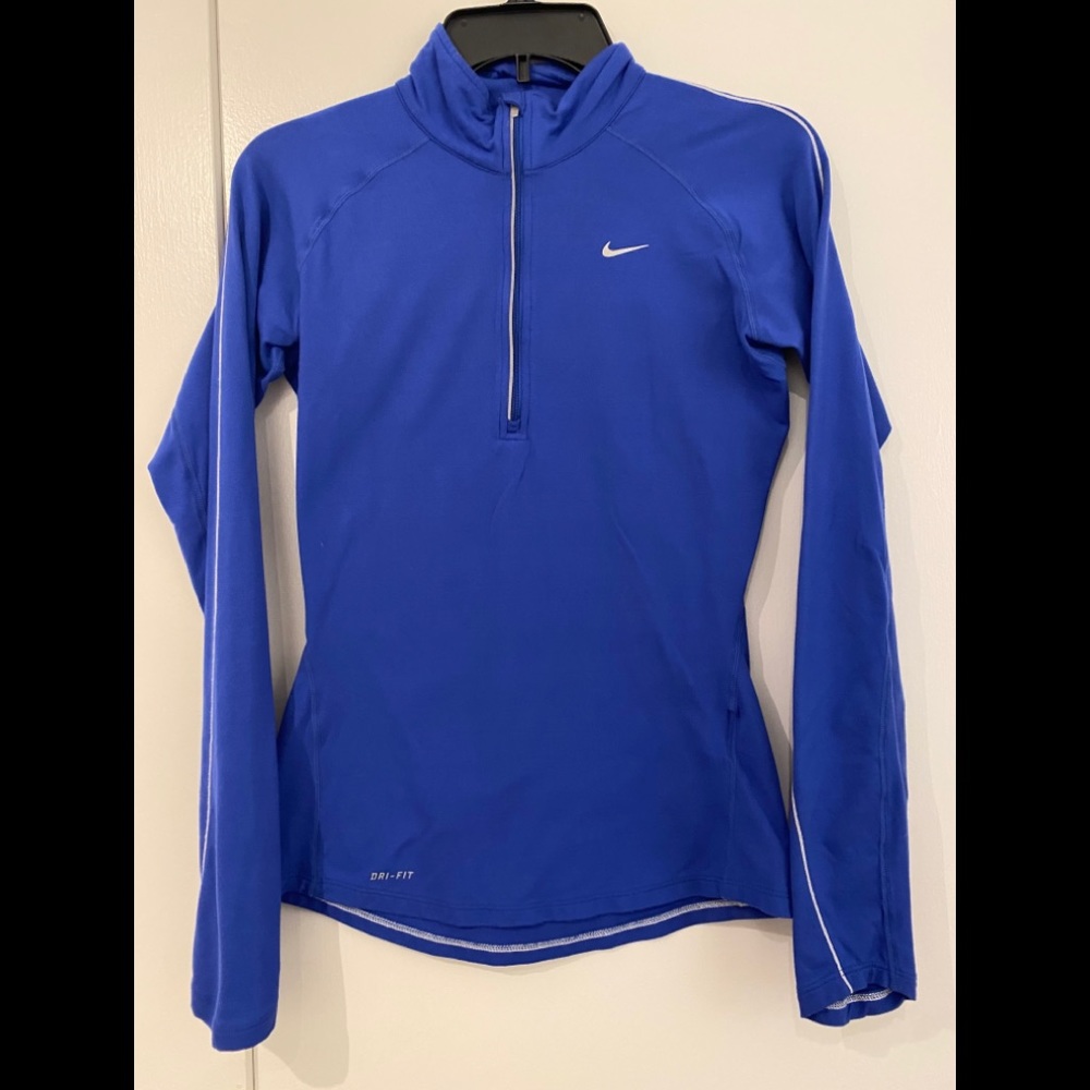 Nike women’s blue long sleeve dri-fit size XS